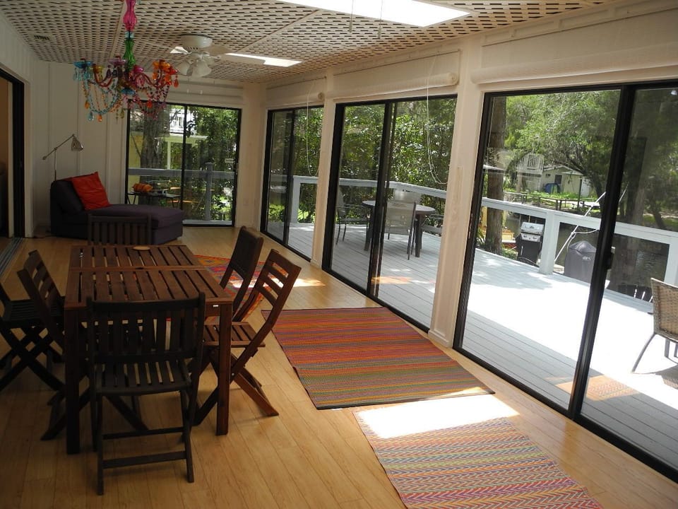 Sunroom other direction