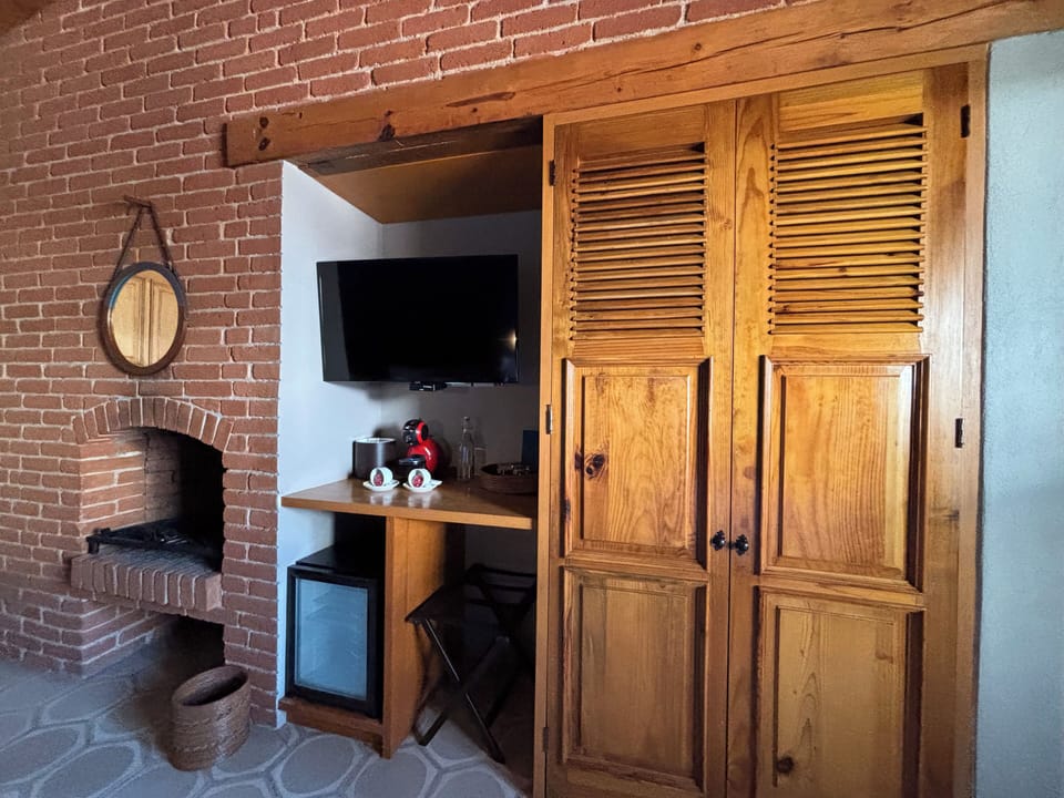 Standard Room, 2 Queen Beds | Minibar, in-room safe, iron/ironing board, free WiFi