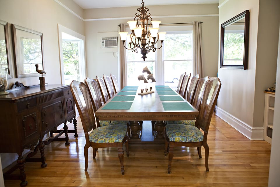 Dining Room (table can seat up to 12 people)