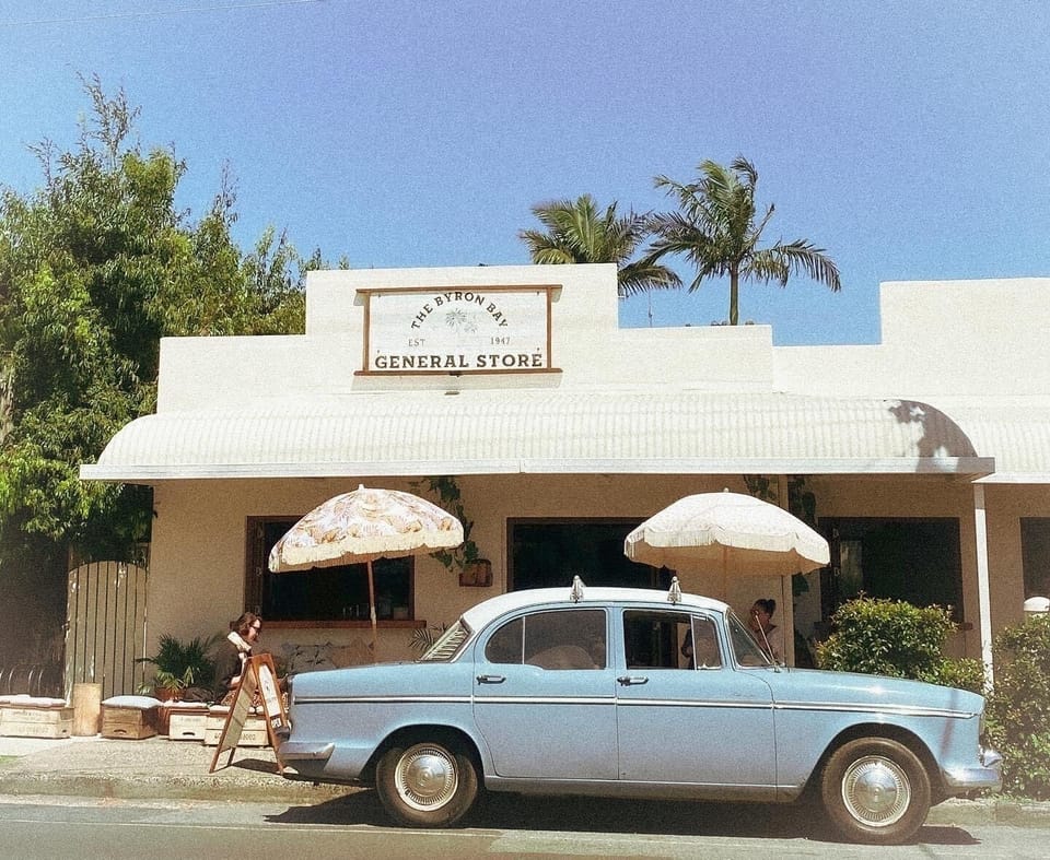 The General- 3 minutes walk away and delicious breakfast options 