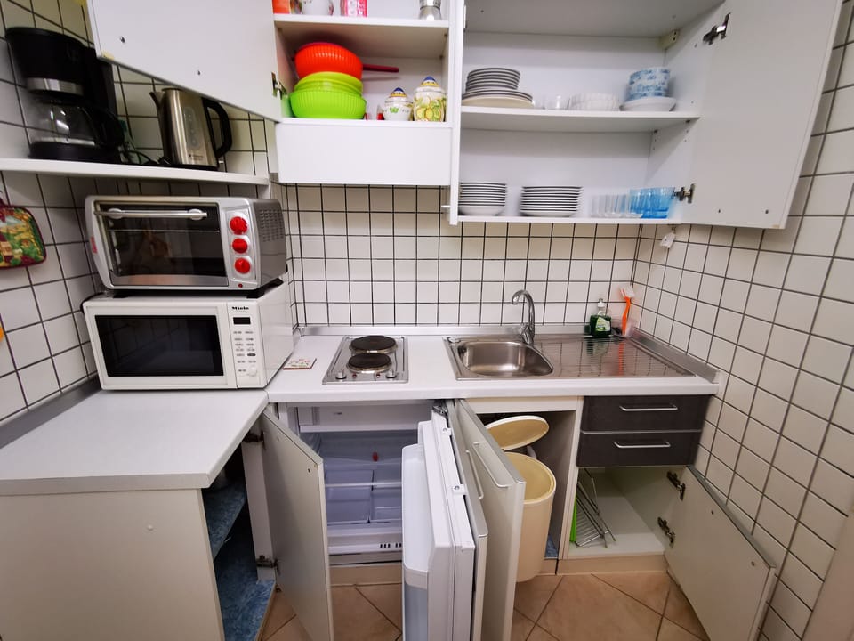 Fully equipped kitchen