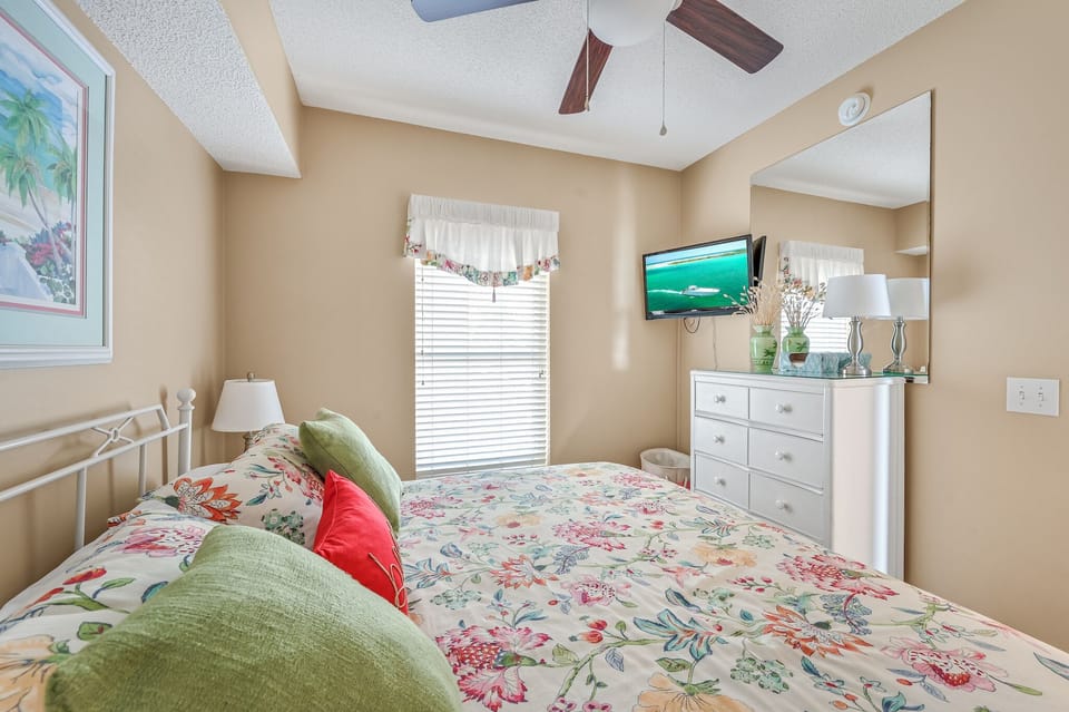 Guest Bedroom with TV