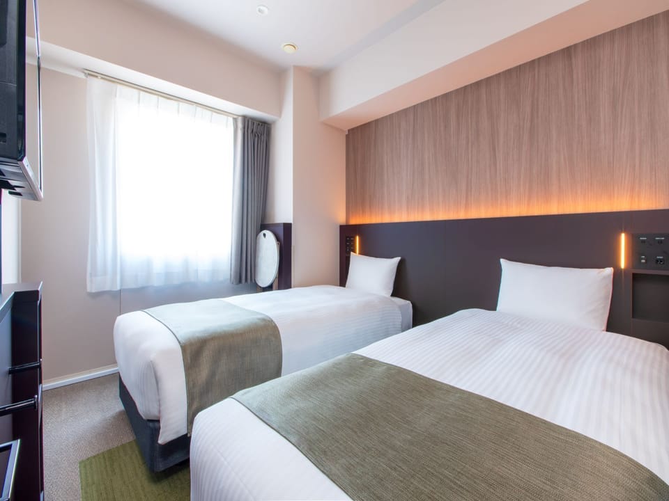 Moderate Twin renovated in 2022 Non Smoking | In-room safe, soundproofing, WiFi (free), bed sheets