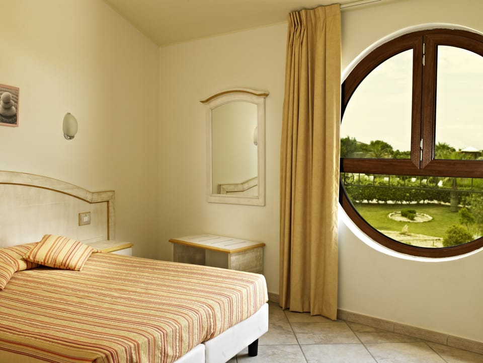 Classic Double Room | In-room safe, individually decorated, individually furnished, desk