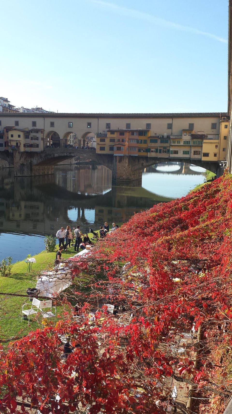 Ponte Vecchio in autumn. 5 minutes walking
3 minutes walking from the apartment