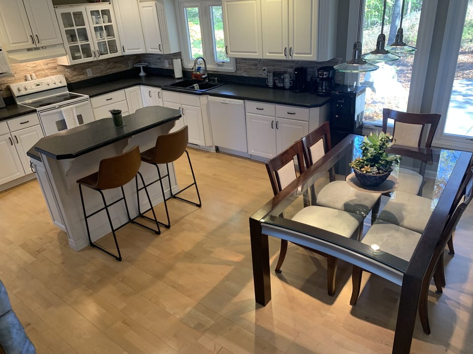 coffee maker, Instapot, crock pot, air fryer, turkey roaster all included.