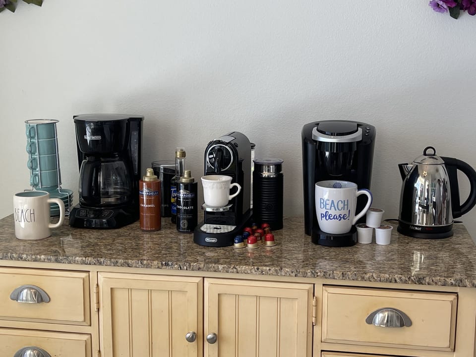 Coffee/tea bar