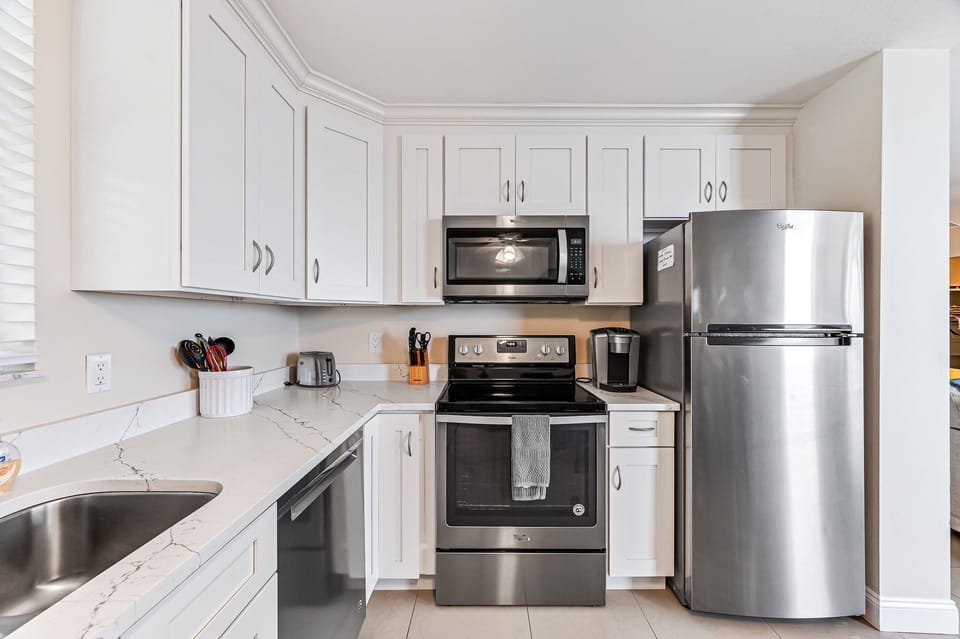 Full Kitchen