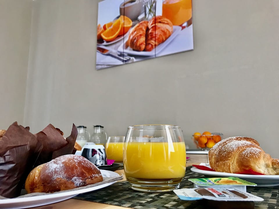 Daily continental breakfast for a fee