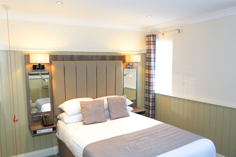 Standard Double Room | Individually furnished, desk, iron/ironing board, free WiFi