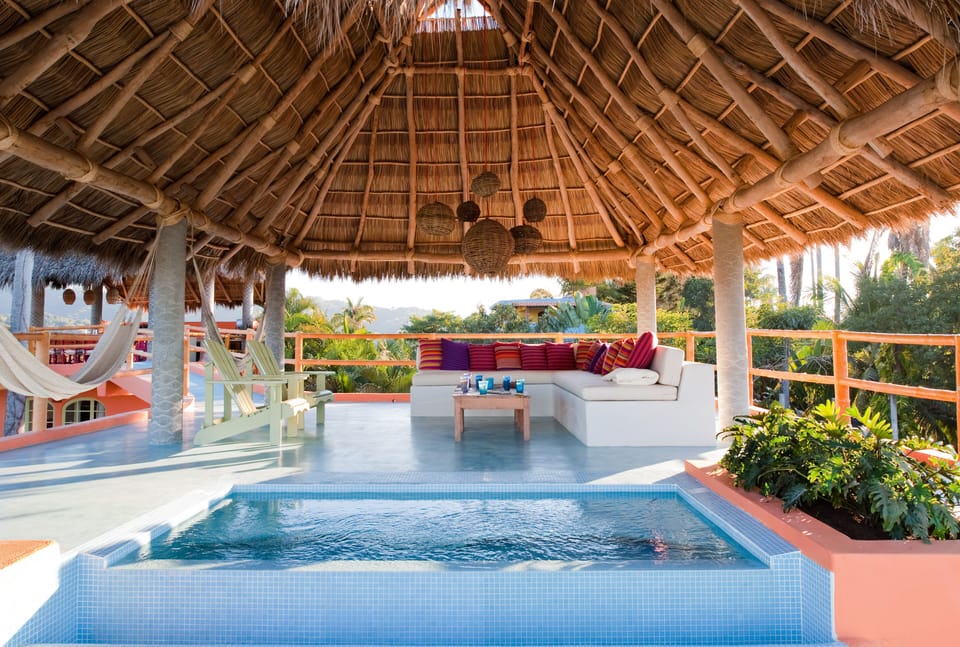 The Living Room and Jacuzzi