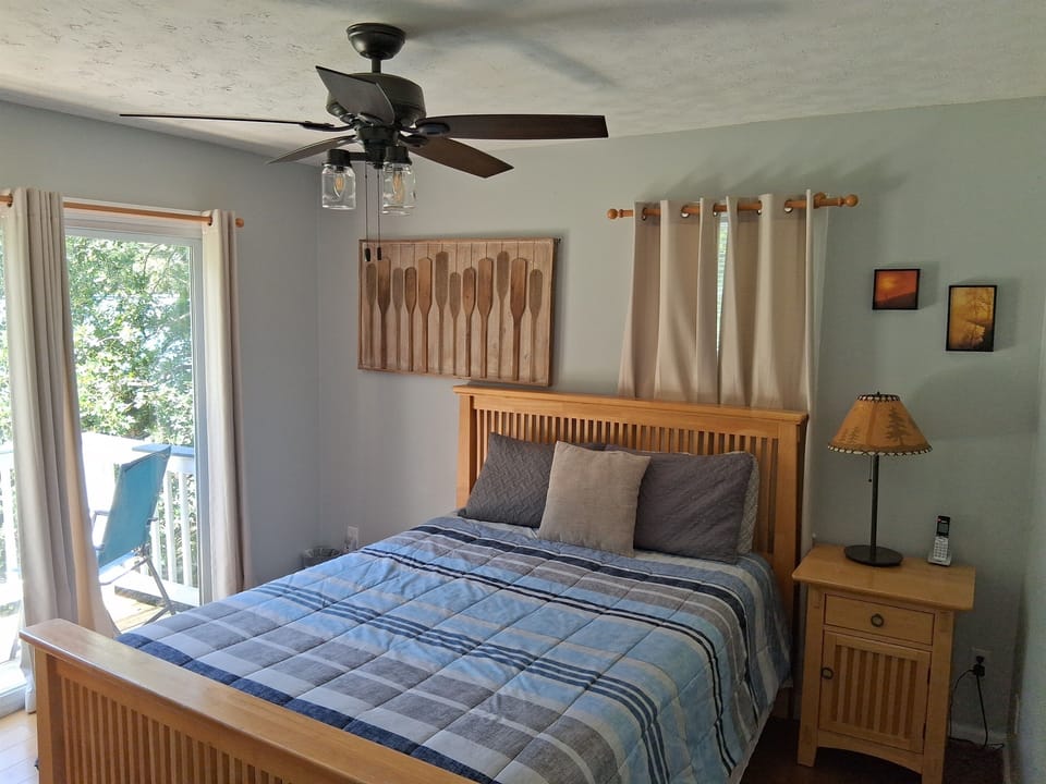Master bedroom with queen bed, comfortable mattress and linens