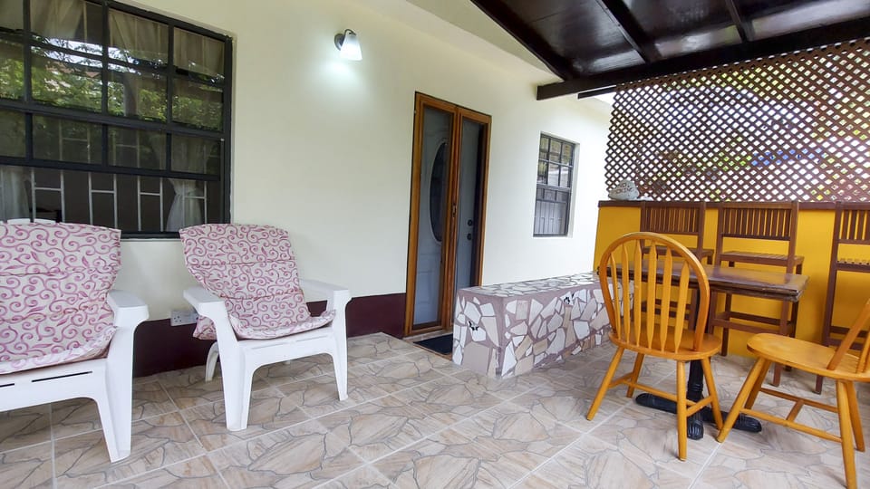 Veranda with several seating options