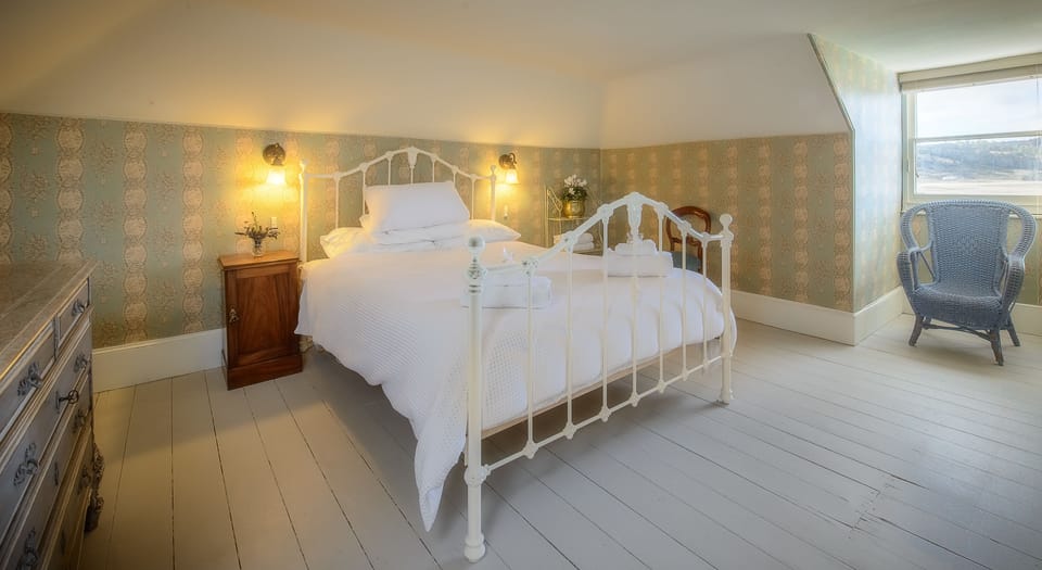 Heritage Attic Queen | 10 bedrooms, individually decorated, individually furnished