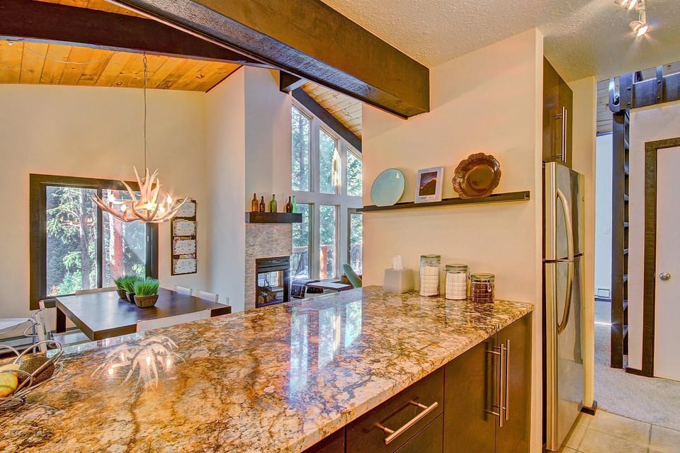 Condo, 2 Bedrooms | Private kitchen | Coffee/tea maker, fridge, microwave, oven