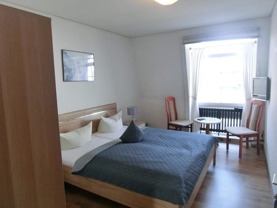 Desk, free WiFi, bed sheets