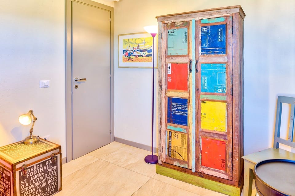 Balcony / Terrace / Patio, Bathroom, Bedroom, Dining Room, Kitchen, Living Room, Pool, Scenic View