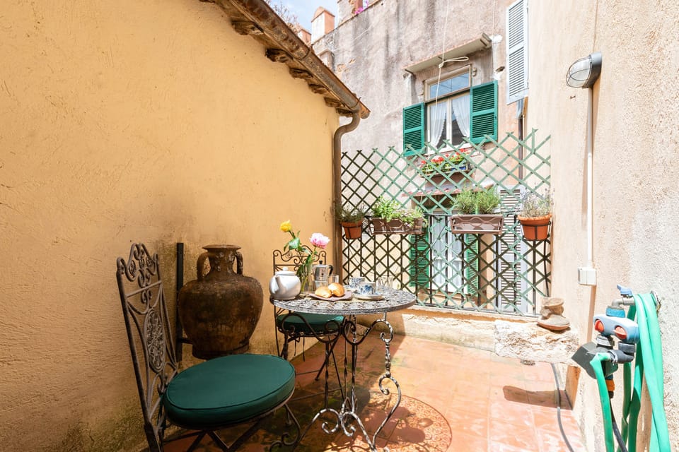 Apartment, 1 Bedroom | 1 bedroom, individually decorated, individually furnished, desk