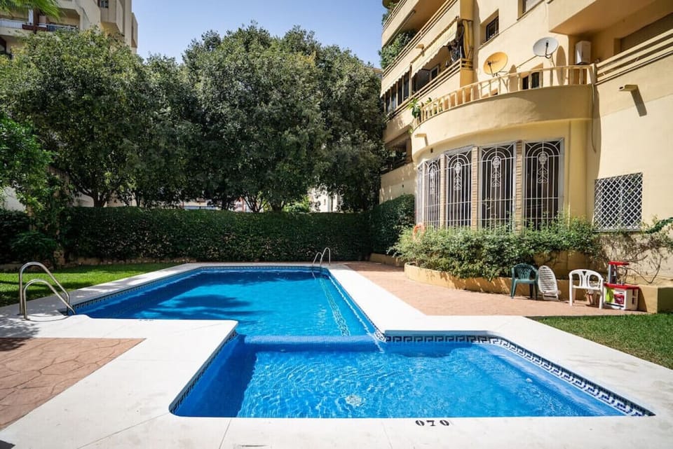 Pool open from June to September