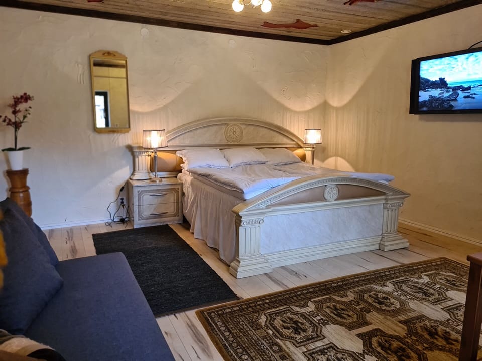 Family Room (Frodo) | Free WiFi