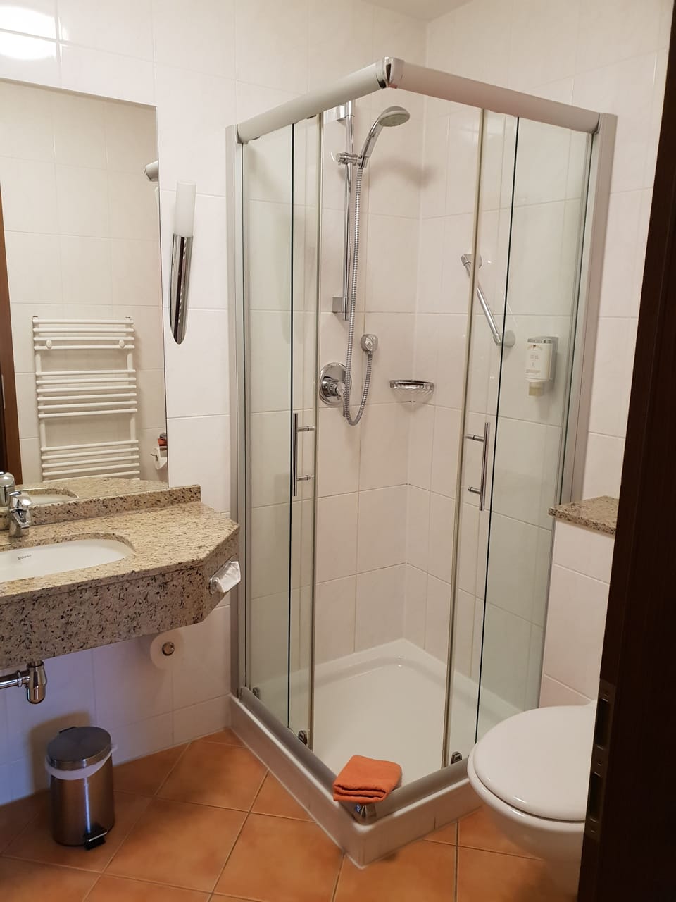Comfort Double Room, 1 Queen Bed, Non Smoking, Balcony | Bathroom | Shower, hair dryer, towels