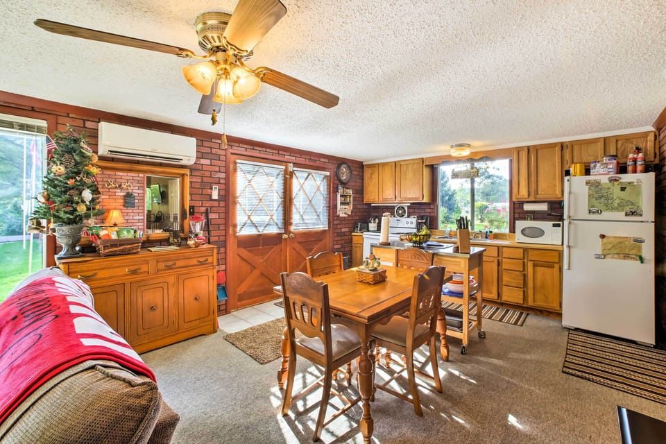 Dining Area | Dishware & Flatware