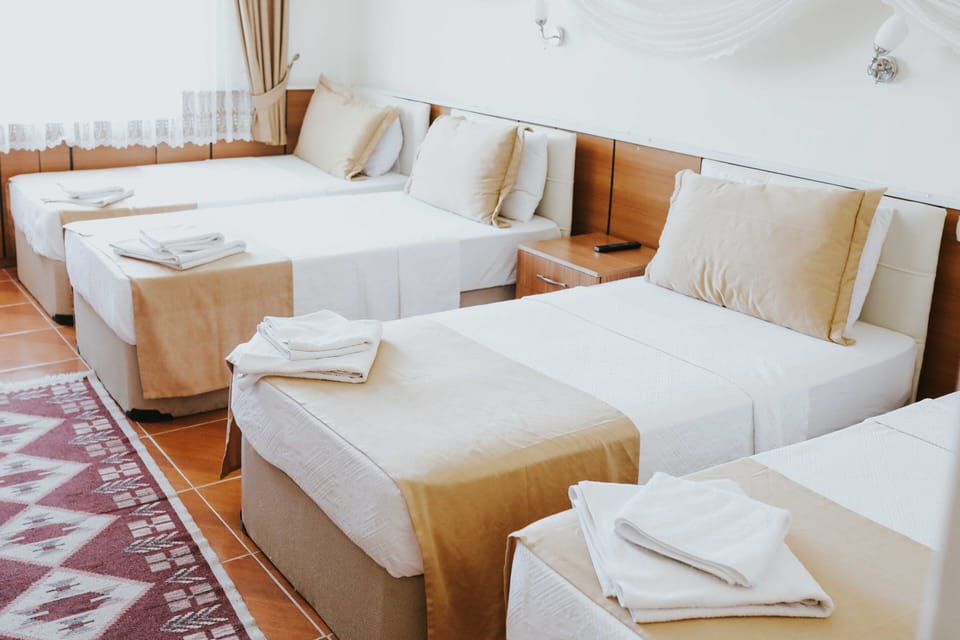 Family Quadruple Room | Soundproofing, free rollaway beds, free WiFi, bed sheets