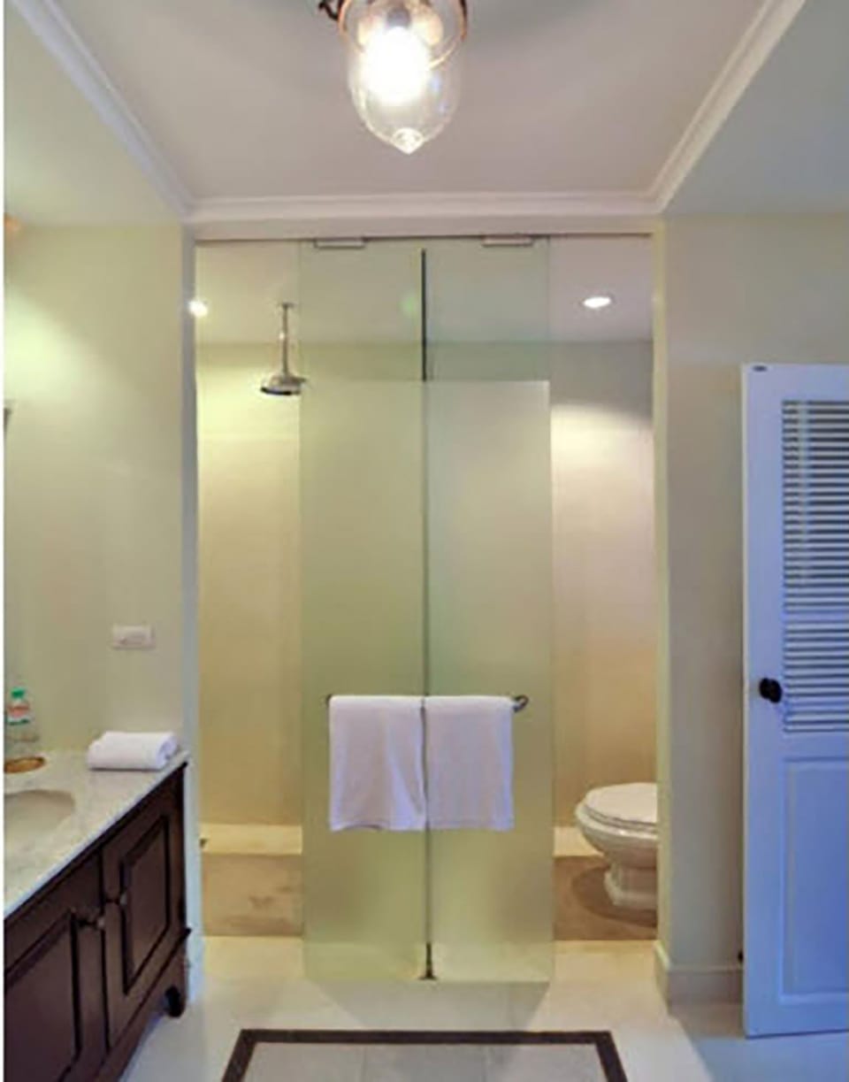 Separate tub and shower, deep soaking tub, designer toiletries