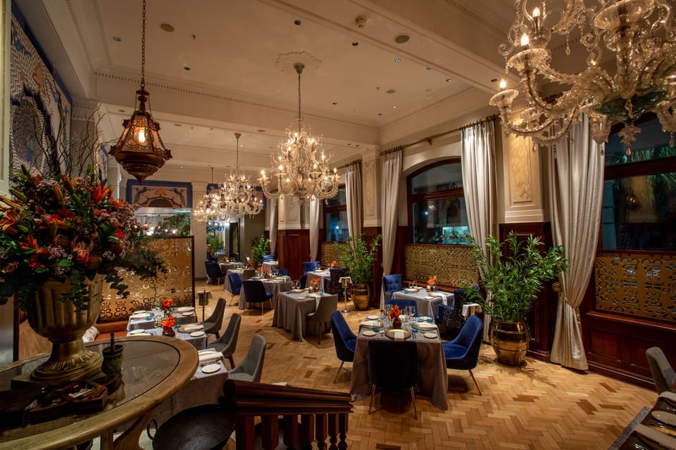 2 restaurants; breakfast, lunch, dinner, and brunch served