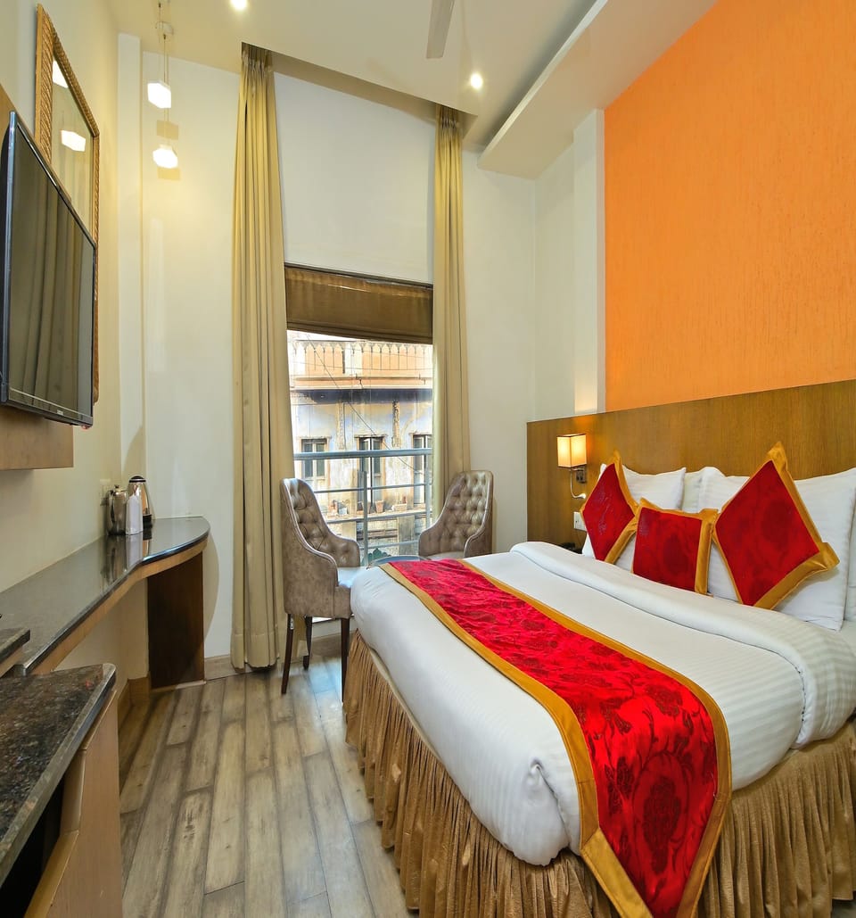 Premium Room | Minibar, blackout drapes, soundproofing, free WiFi