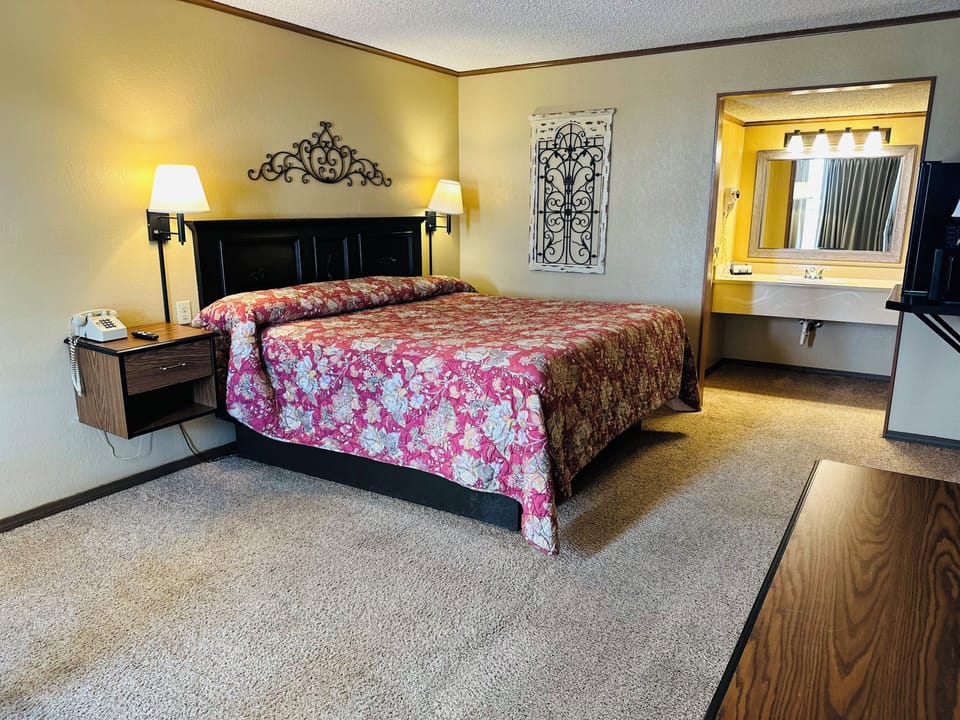 Desk, blackout drapes, iron/ironing board, free WiFi