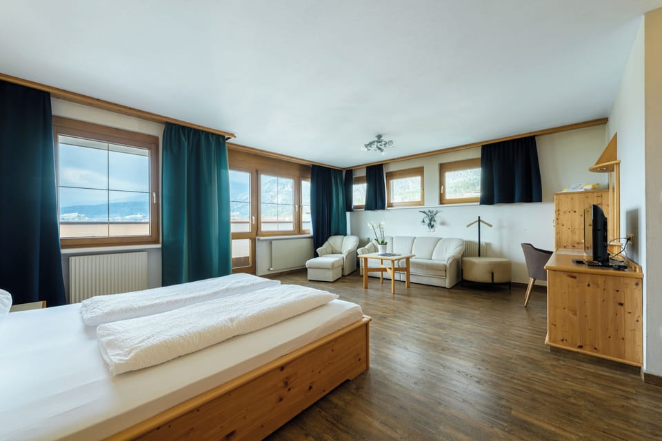 Classic Double Room, Balcony | Mountain view