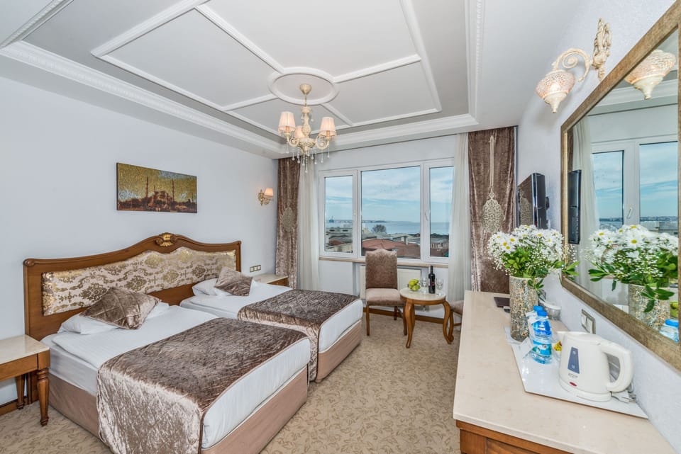 Deluxe Room | Premium bedding, down comforters, Select Comfort beds, minibar
