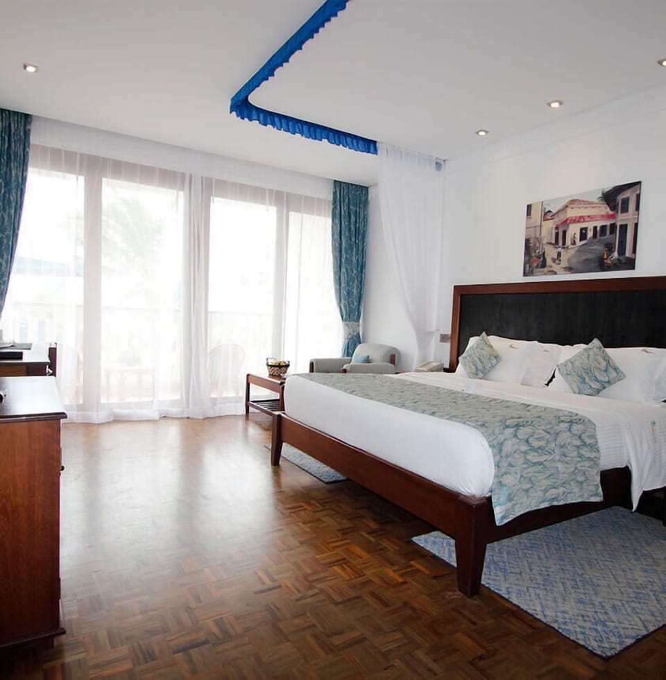 Superior Room (Sea Front) | Egyptian cotton sheets, premium bedding, in-room safe