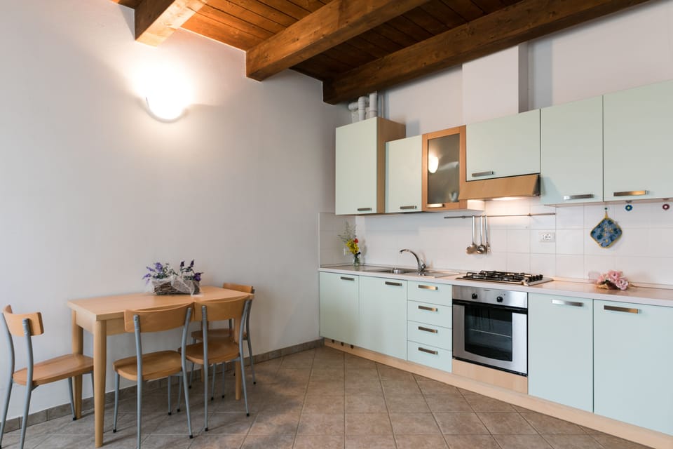 Apartment, 1 Bedroom, Hill View (Faggio) | Individually decorated, desk, bed sheets