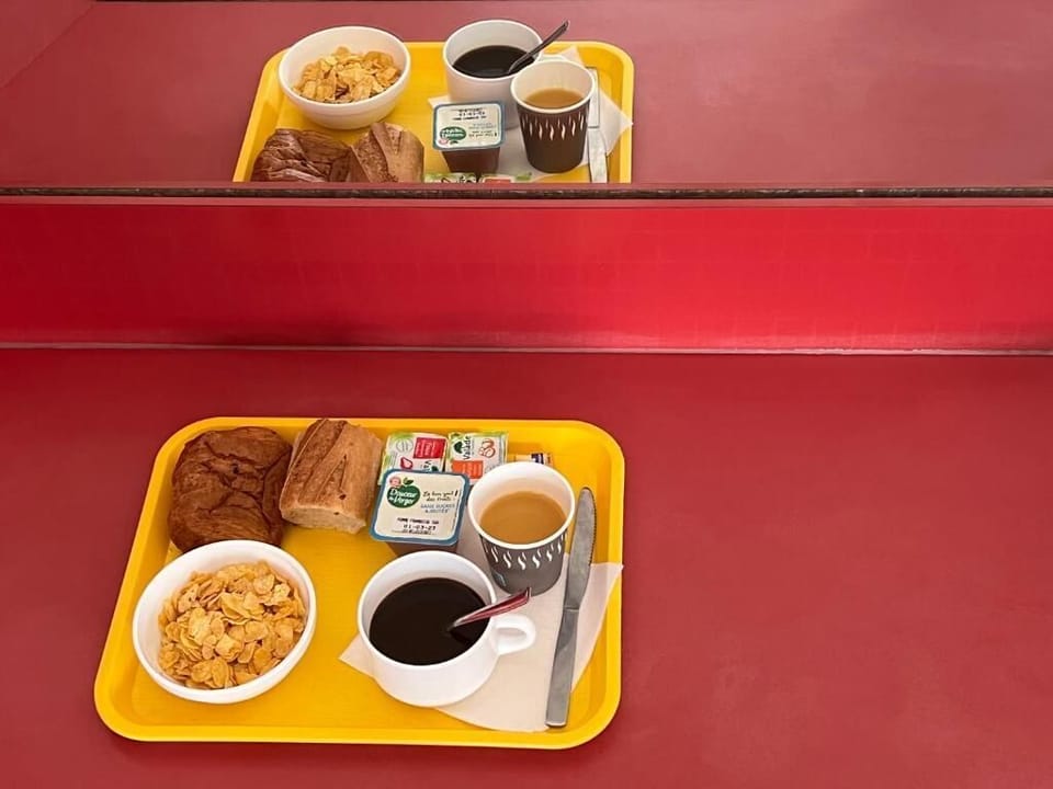 Daily buffet breakfast for a fee
