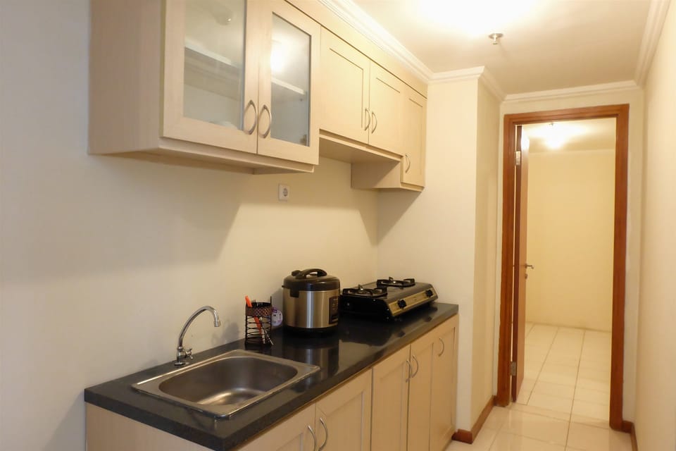 Room | Private kitchen | Fridge, stovetop, cookware/dishes/utensils