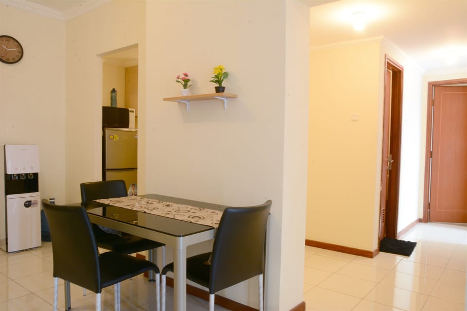 Room | In-room dining