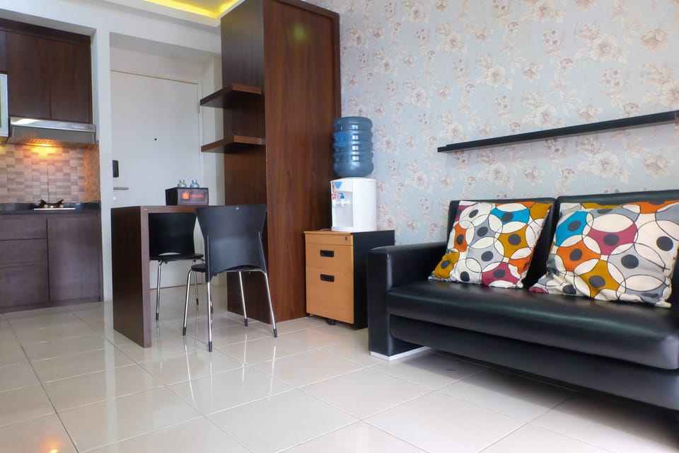 Room | Living area | TV