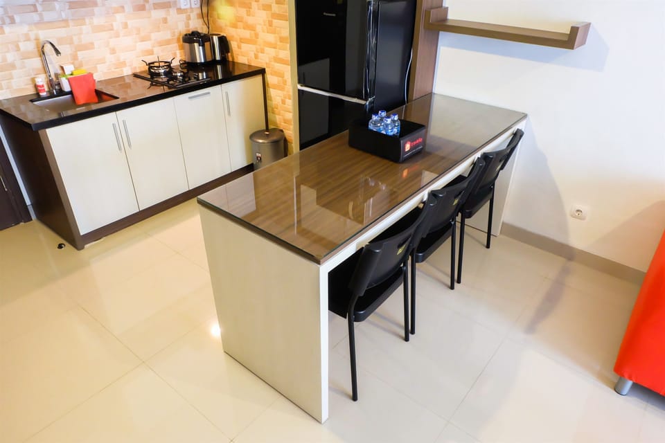 Room | In-room dining