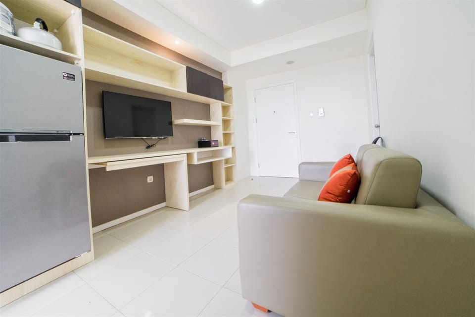 Room | Living area | TV
