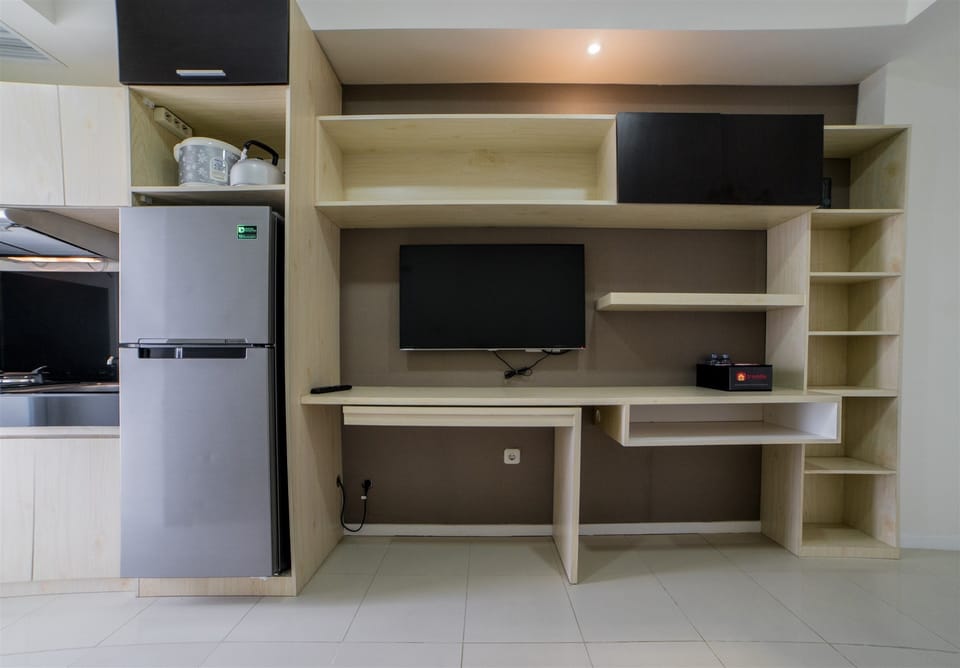 Room | Living area | TV