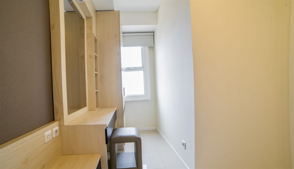 Room | Living area | TV
