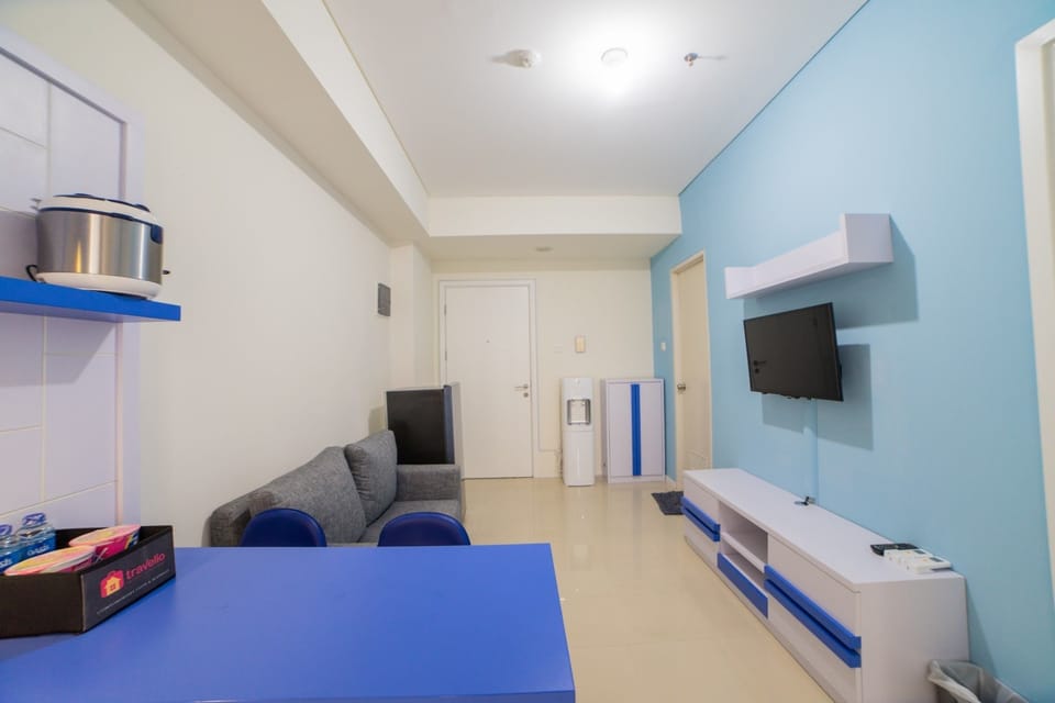 Room | Living area | TV