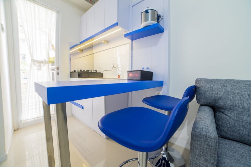 Room | In-room dining