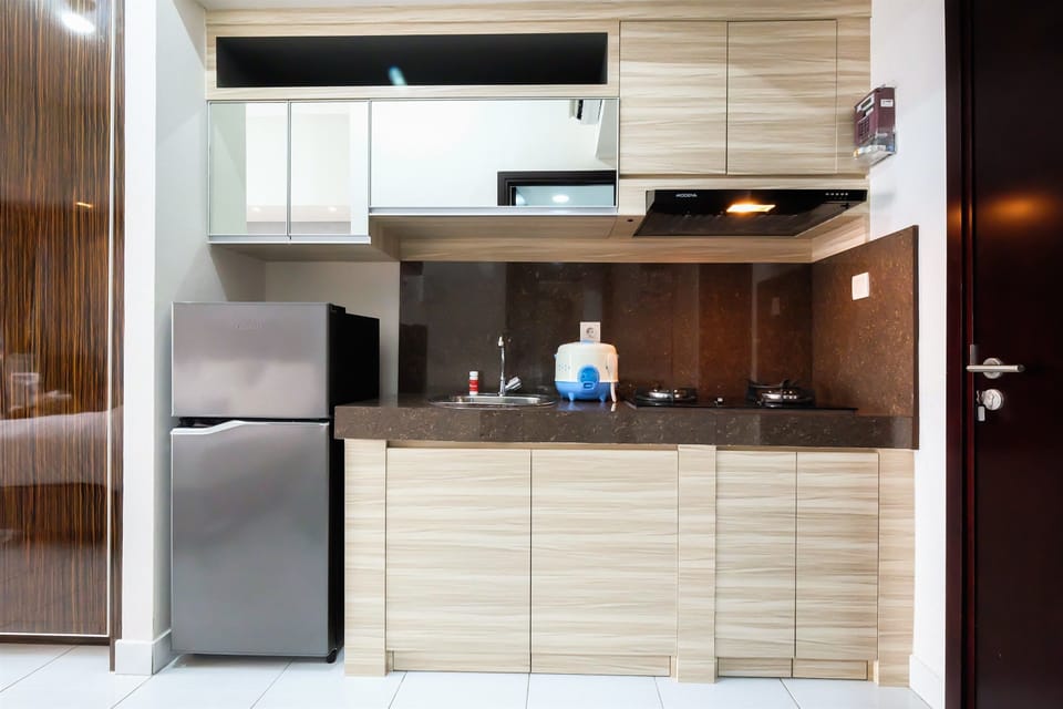 Room | Private kitchen | Fridge, stovetop, cookware/dishes/utensils