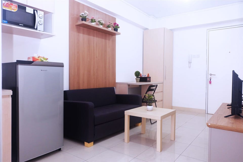 Comfort Apartment, 2 Bedrooms | Private kitchen | Fridge, microwave, stovetop, electric kettle