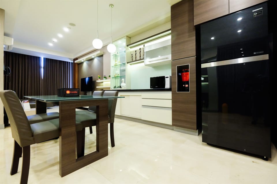 Room | In-room dining