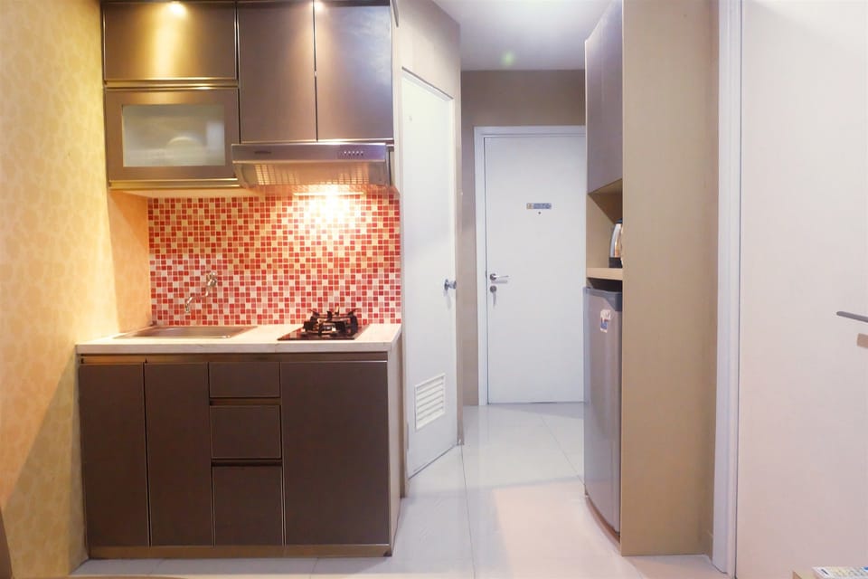 Room | Private kitchenette | Fridge, microwave, stovetop, rice cooker