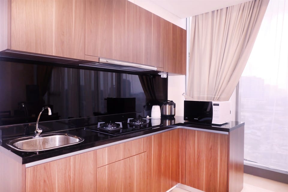Room | Private kitchen | Fridge, stovetop, cookware/dishes/utensils